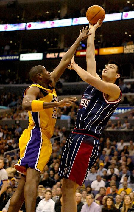 继姆巴佩之后，凯恩是本赛季第二位打入25球的五大联赛球员（凯恩成为本赛季五大联赛第二位打进25球的球员，仅次于姆巴佩）