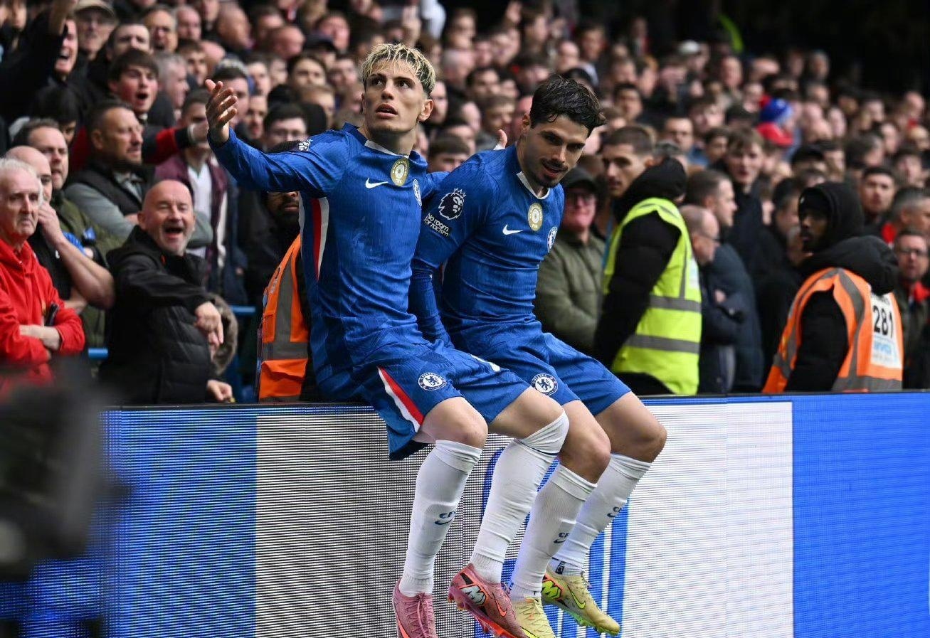 NBA球员合同更新及薪资排行榜（NBA球员合约最新动态与薪资排行）