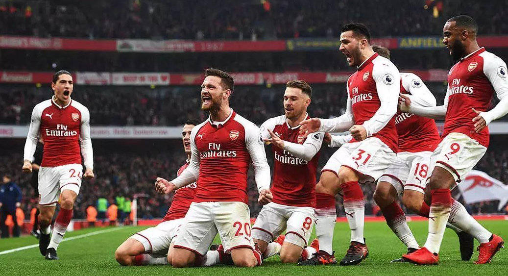 欧冠战报：西蒙屡献神扑，巴尔科拉中框，巴黎0-0闷平毕包（欧冠快讯：西蒙连番神扑，巴尔科拉中柱，巴黎与毕包0-0收场）