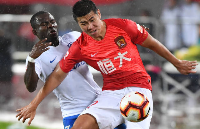 梅西谈布斯克茨和阿尔巴：以夺冠的方式退役非常美好（梅西评布斯克茨与阿尔巴：以冠军身份退役，格外美好）