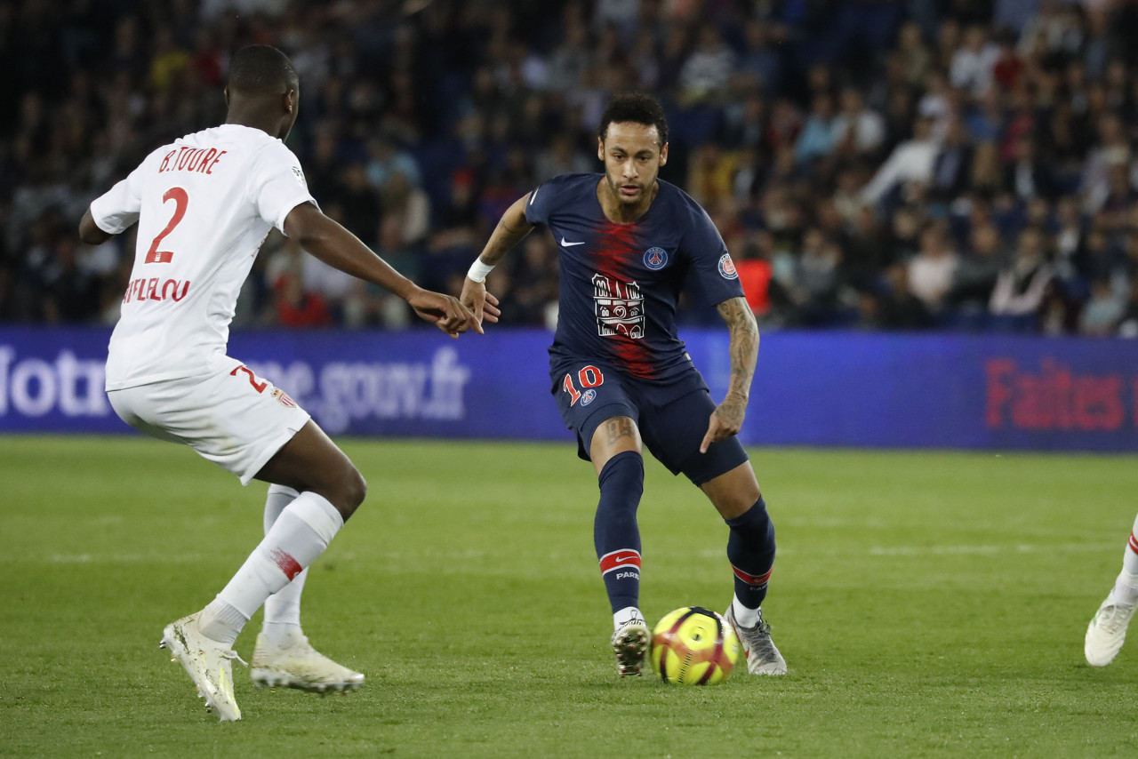 阿根廷大名单：梅西领衔，劳塔罗、小蜘蛛、恩佐、麦卡在列（阿根廷公布大名单：梅西领衔，劳塔罗、阿尔瓦雷斯、恩佐与麦卡入选）