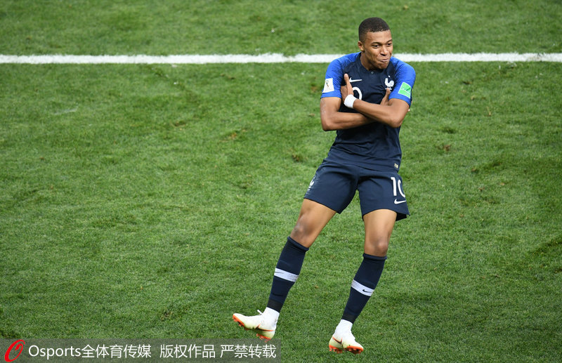 这队的节奏一上来就压不住（这队开场节奏迅猛，难以遏制）