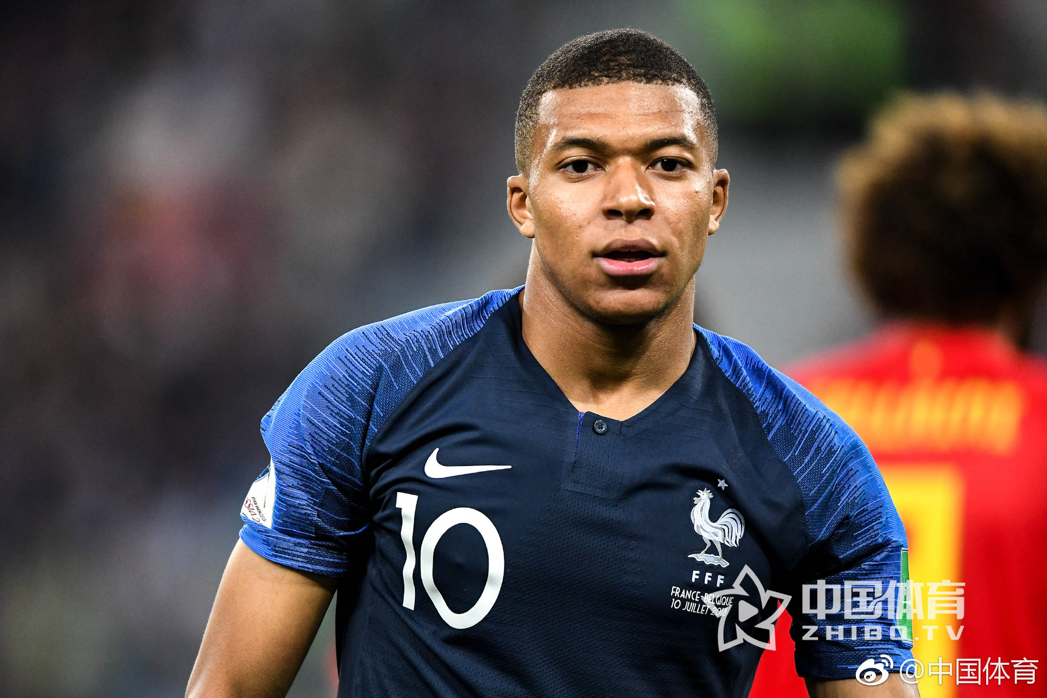 太阳报：52岁切尔西名宿马克莱莱担任环球小姐大赛评委（《太阳报》：52岁切尔西传奇马克莱莱出任环球小姐评委）