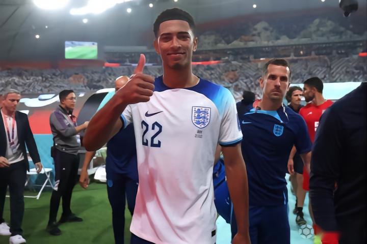 世界排名前48名但未直通世界杯国家：意大利丹麦在列（世界前48却未获世界杯直通资格：意大利、丹麦在列）