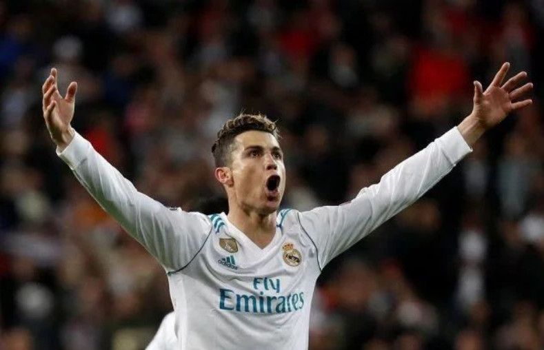 剑南春｜尤文2-1逆转卡利亚里，伊尔迪兹双响，弗拉霍维奇伤退（剑南春｜尤文2-1反超卡利亚里：伊尔迪兹梅开二度，弗拉霍维奇伤退）