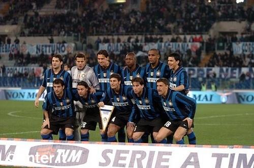 近15年谷歌每年搜索量最高球员：C罗10次断崖领先，梅西仅1次（过去15年谷歌年度最热球员榜：C罗10度大幅领跑，梅西仅1次居首）